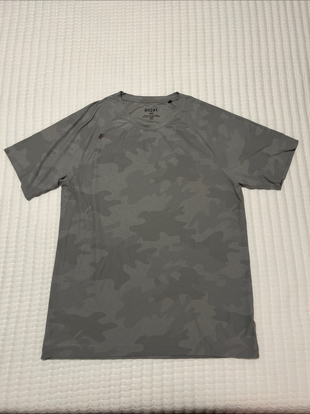RHONE Grey Camo Short-Sleeve Performance Tee Medium